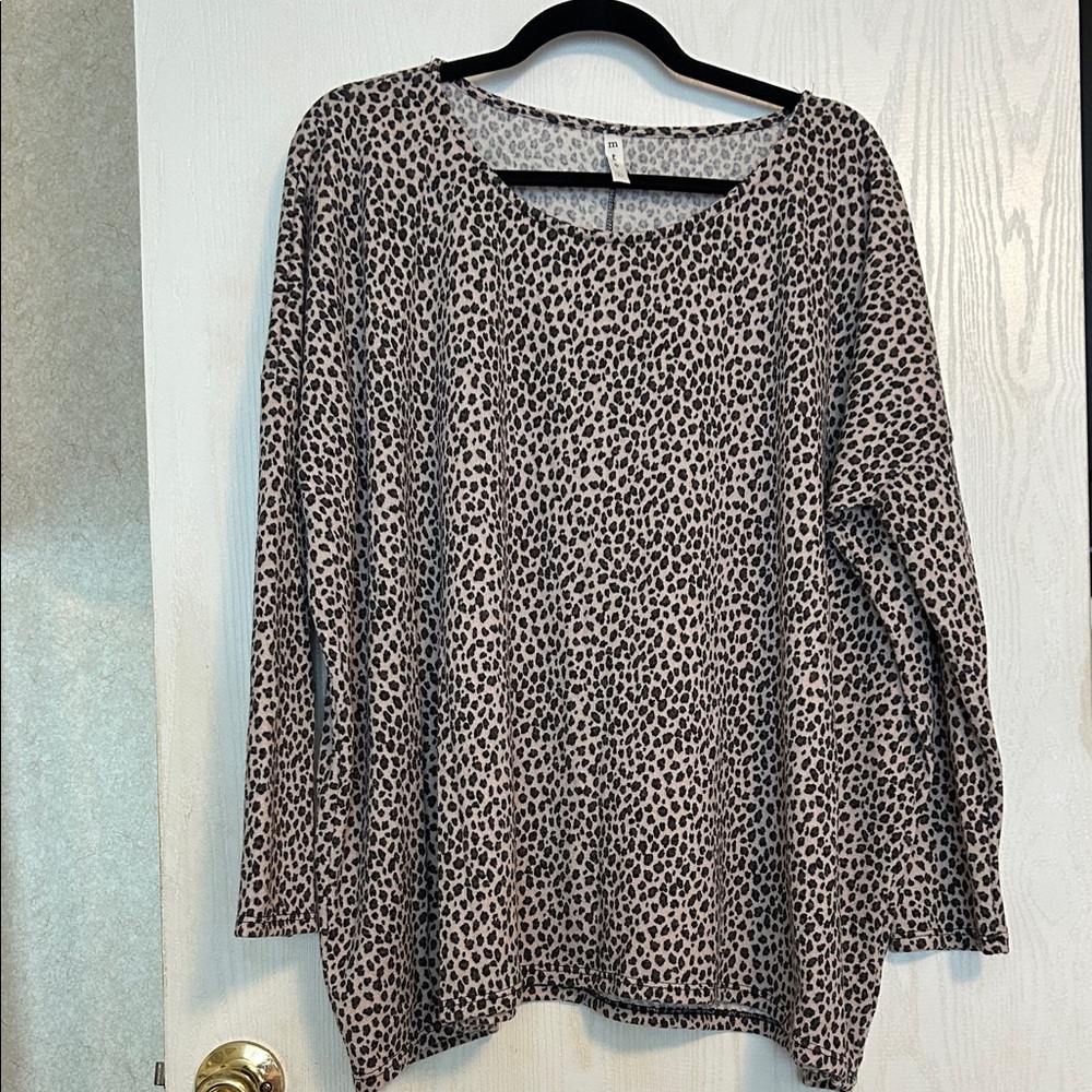 mts, Leopard Print Women's Top, Size L